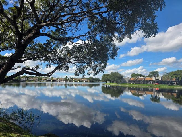 1001 Colony Point Circle #405, Pembroke Pines