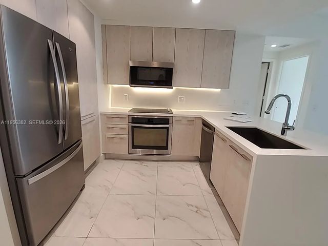 3 of 18 - 2000 Metropica Way #412, Sunrise, FL
