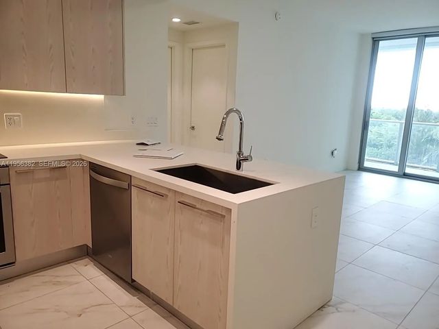 4 of 18 - 2000 Metropica Way #412, Sunrise, FL