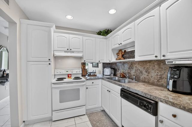 3 of 76 - 4272 Deste Court #106, Lake Worth, FL