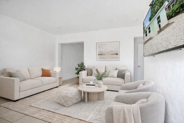 2 of 9 - 306 Ne 13th Avenue, Pompano Beach, FL