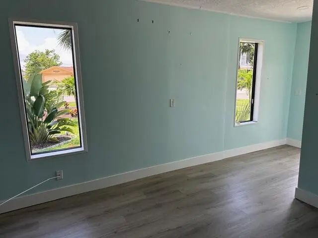 5 of 23 - 907 Se Lake Street, Stuart, FL