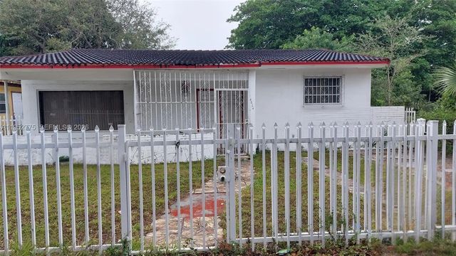 4824 Nw 15th Court, Miami