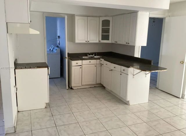 5 of 13 - 4824 Nw 15th Court, Miami, FL