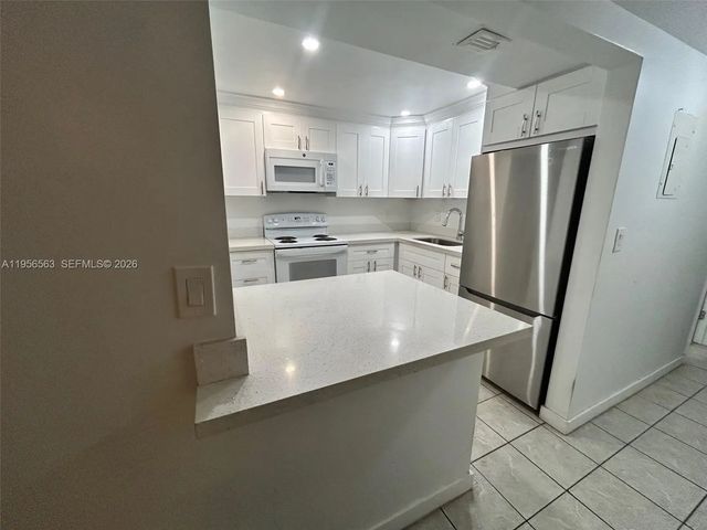 815 Sw 30th Street #j, Fort Lauderdale