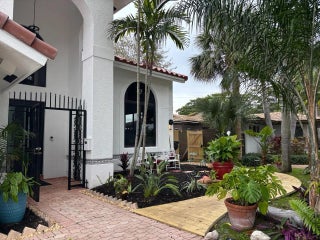 Photo of Listing #F10549584