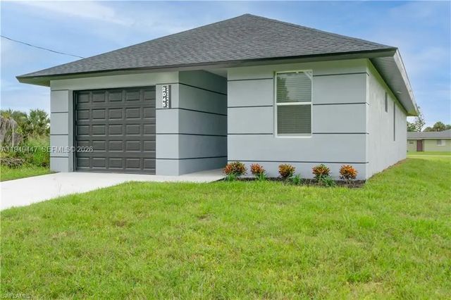 2045 Carver Avenue, Fort Myers