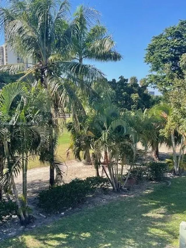 3 of 29 - 20408 Ne 34th Court #21, Aventura, FL