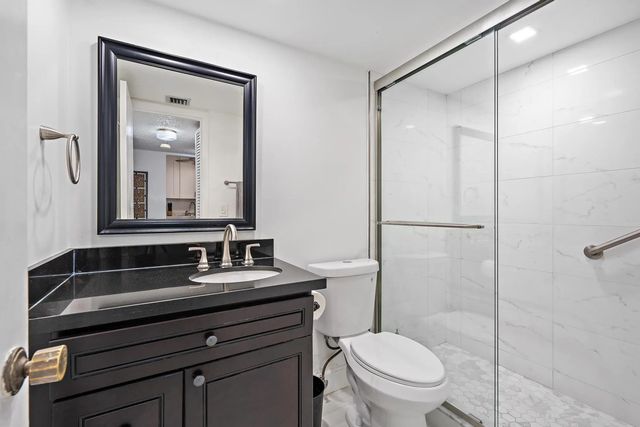 3 of 25 - 1516 S Lakeside Drive #207, Lake Worth Beach, FL