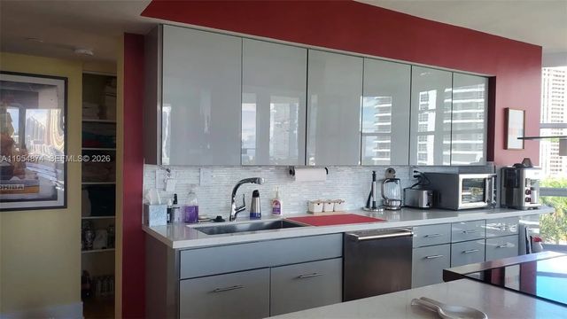 3 of 16 - 3600 Mystic Pointe Drive #913, Aventura, FL