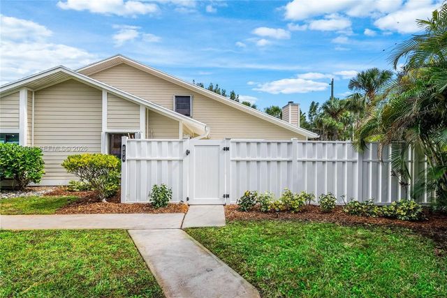 2 of 31 - 804 Summerwinds Lane, Jupiter, FL