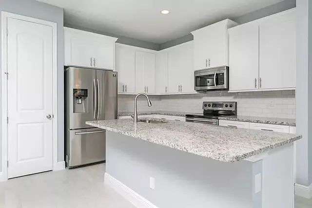 2 of 8 - 3673 Sw Masilunas Street Sw, Port St. Lucie, FL