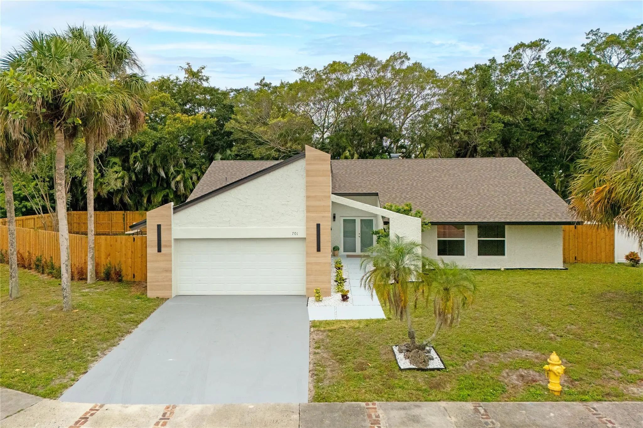 701 Nw 77th Avenue, Plantation