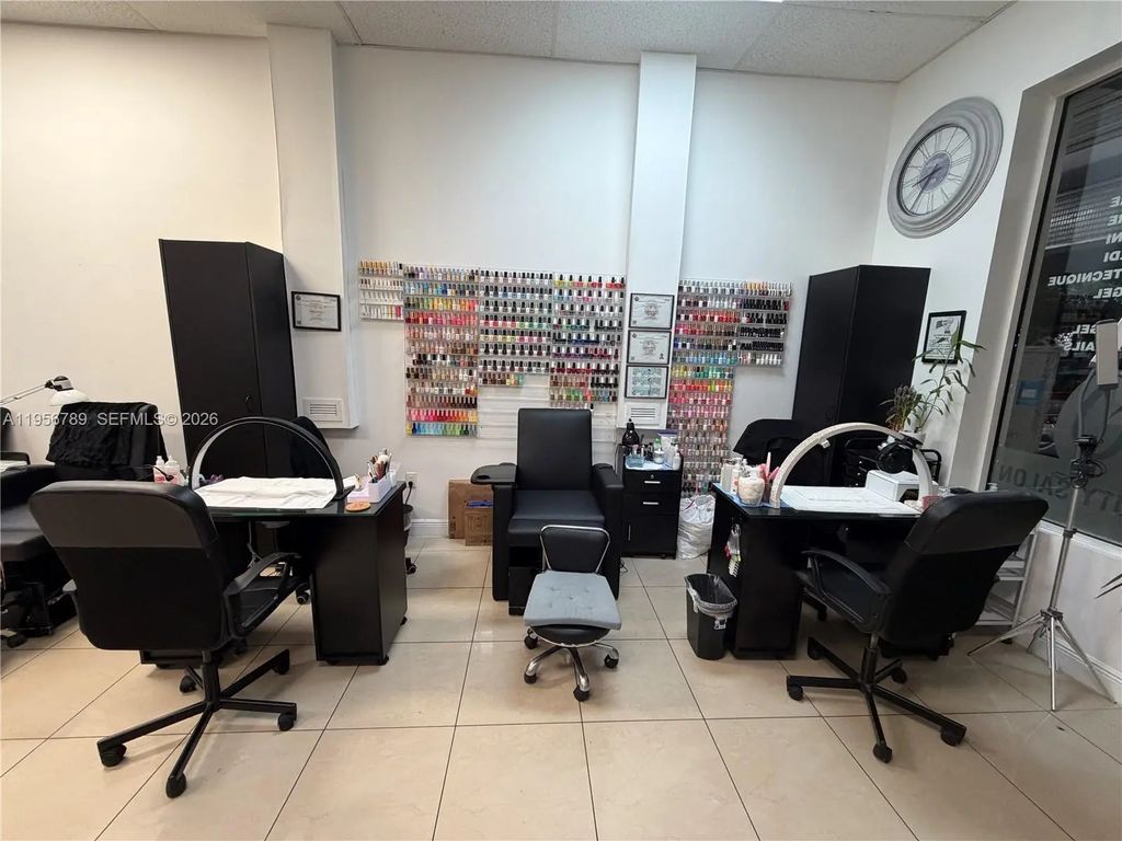 18505 Nw 75th Place, Hialeah