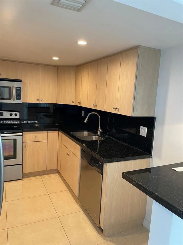 13155 Ixora Court #901, North Miami