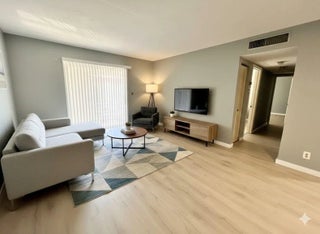 Photo of Listing #F10549744