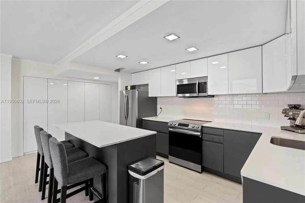 3440 Ne 192nd Street #5p-a, Aventura