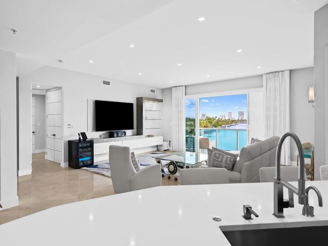 4 of 39 - 516 Hendricks Isle #4b, Fort Lauderdale, FL