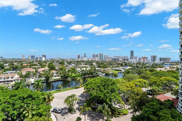 2 of 32 - 3610 Yacht Club Drive #1001, Aventura, FL