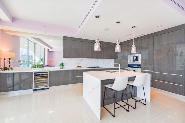 4 of 47 - 3250 Ne 188th Street #404, Aventura, FL