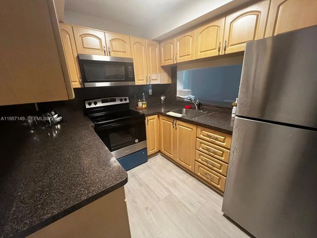 5 of 19 - 11750 Sw 18th Street #125-1, Miami, FL