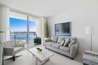 Photo of Listing #F10549856