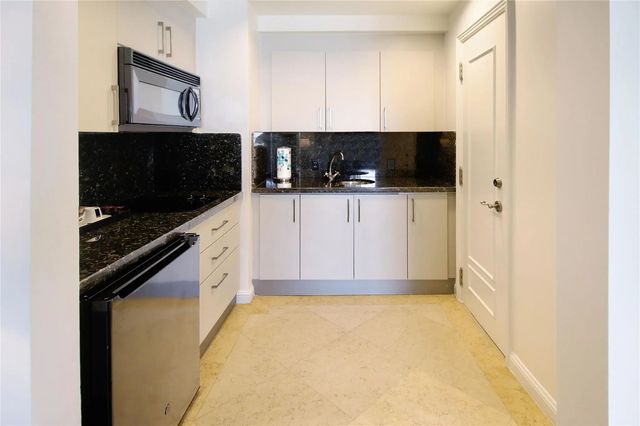 4 of 21 - 601 N Ft Lauderdale Bch Boulevard #1111, Fort Lauderdale, FL