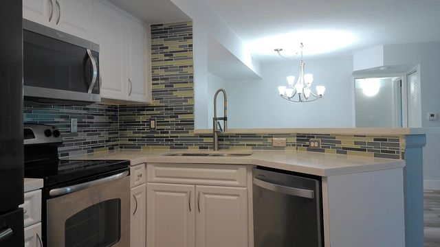 4 of 26 - 1000 Scotia Drive #304, Hypoluxo, FL
