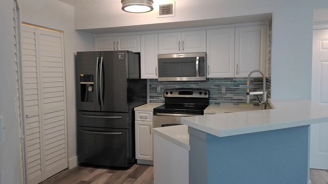 5 of 26 - 1000 Scotia Drive #304, Hypoluxo, FL