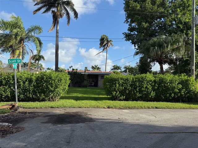 2 of 5 - 1526 Shenandoah Street, Hollywood, FL