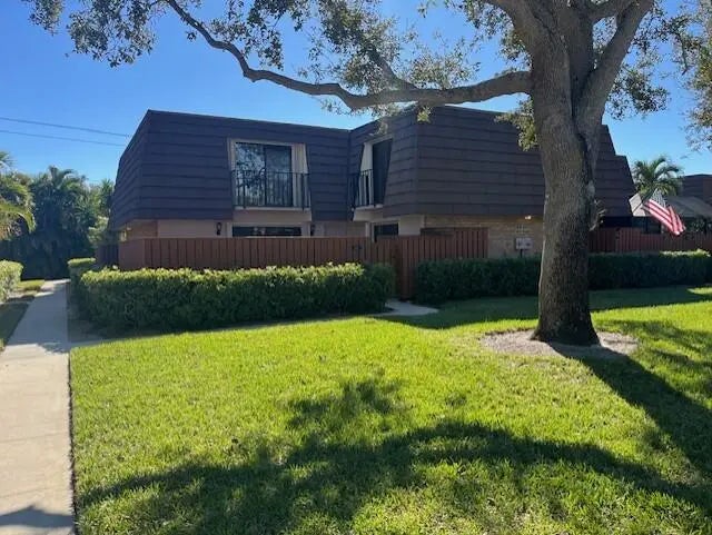 Photo of Listing #R11160028