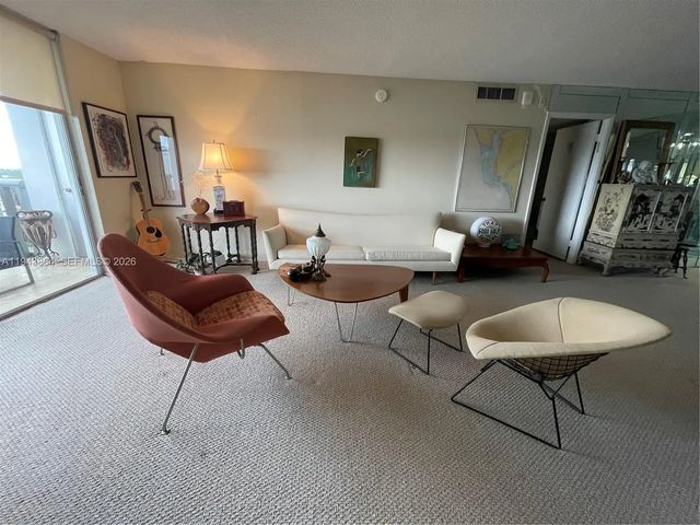 3 of 13 - 6039 Collins Avenue #1232, Miami Beach, FL