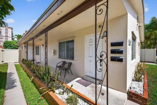 Photo of Listing #R11160065