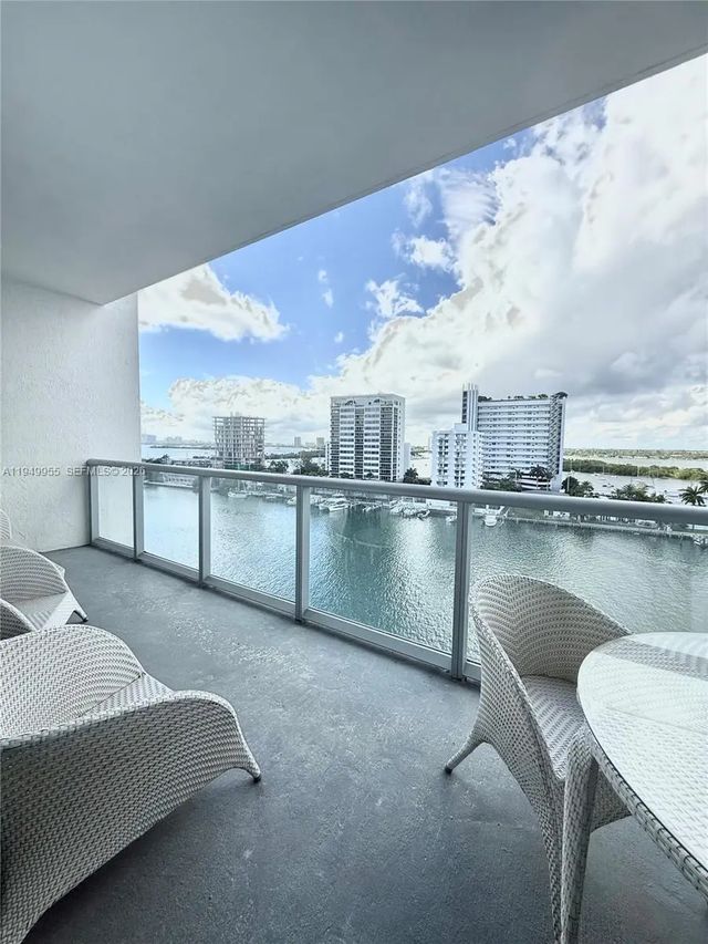 7928 East Drive #905, North Bay Village