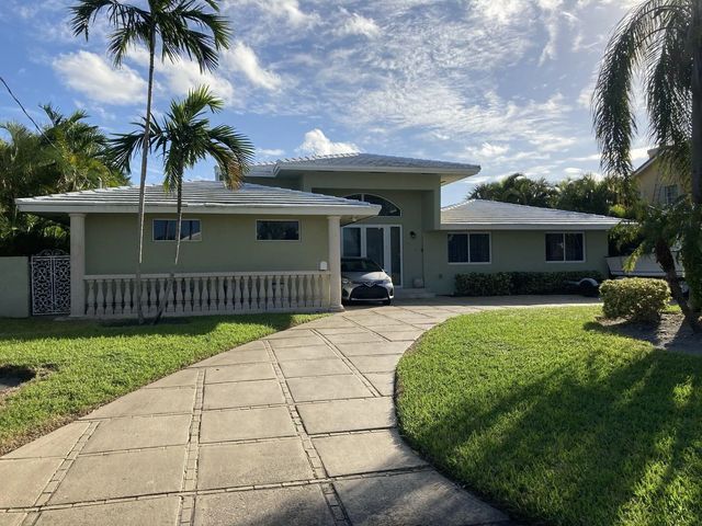 2 of 16 - 2740 Ne 10th Street, Pompano Beach, FL