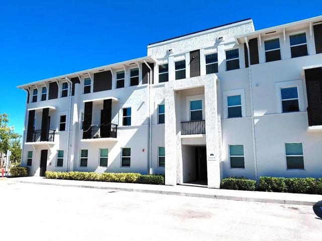 2 of 20 - 8878 Lake Worth Road #209, Lake Worth, FL
