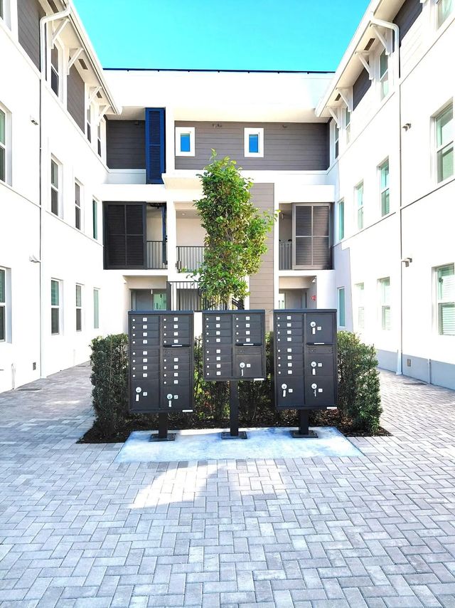 3 of 20 - 8878 Lake Worth Road #209, Lake Worth, FL