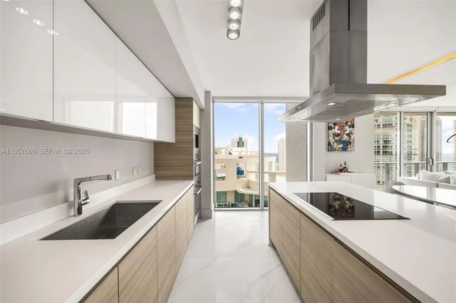 4 of 35 - 300 Sunny Isles Boulevard #4-2202, Sunny Isles Beach, FL