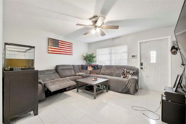 2 of 20 - 6810 Merion Court, North Lauderdale, FL