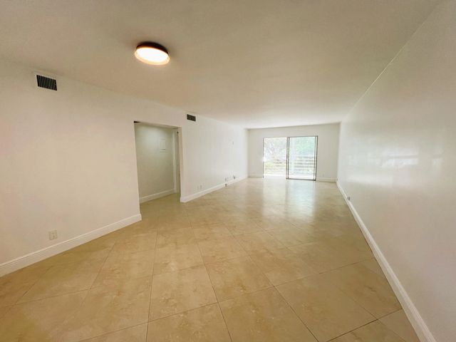 3 of 38 - 3001 Portofino Isle #e2, Coconut Creek, FL