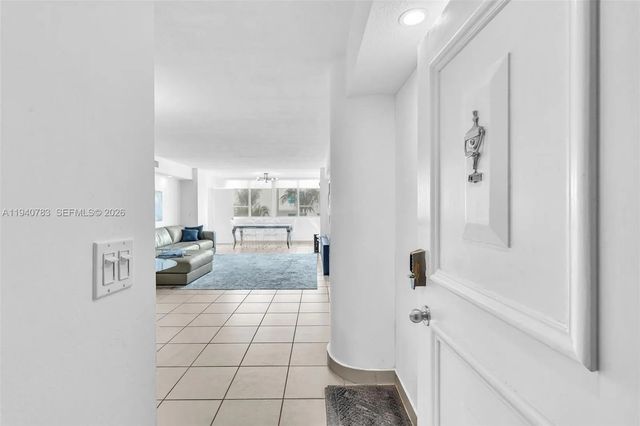 4 of 56 - 5005 Collins Avenue #824, Miami Beach, FL