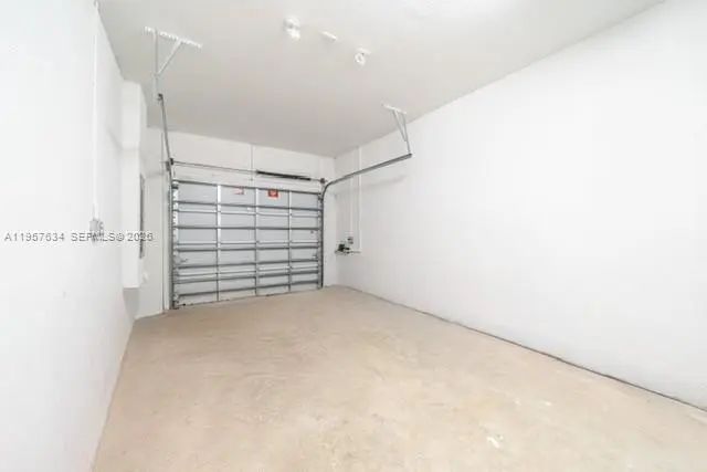 4 of 27 - 492 Nw 203rd Terrace, Miami Gardens, FL
