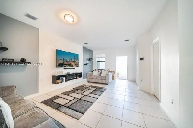 5 of 27 - 492 Nw 203rd Terrace, Miami Gardens, FL