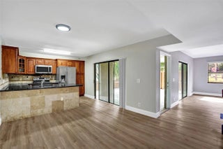 Photo of Listing #F10546435