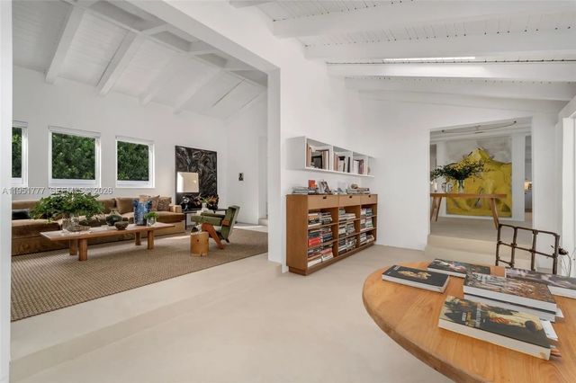 3325 Pine Tree Drive, Miami Beach