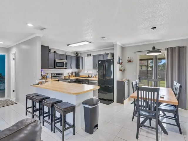 3 of 25 - 542 Se Faith Terrace, Port St. Lucie, FL