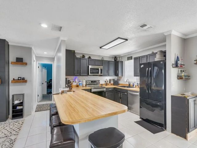 4 of 25 - 542 Se Faith Terrace, Port St. Lucie, FL