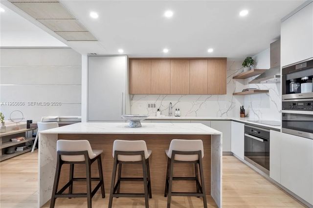 2 of 15 - 2301 Collins Avenue #1633, Miami Beach, FL