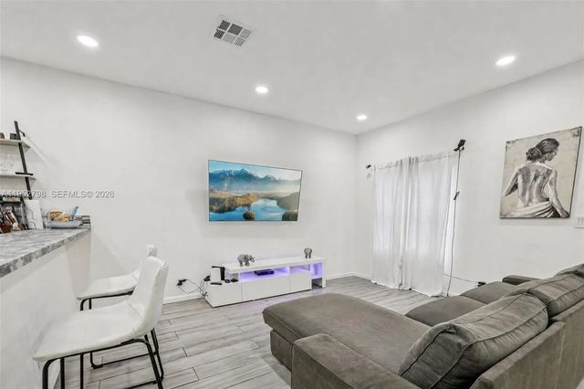 4 of 31 - 2307 Washington Street #5, Hollywood, FL