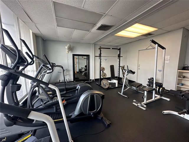 5 of 32 - 1720 Harrison Street #7a, Hollywood, FL